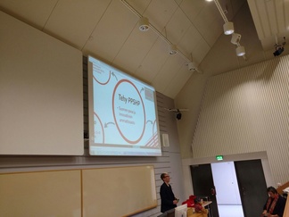 Puheenjohtaja Tatu avasi kokouksen