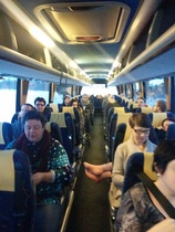 Matkaan lähdettiin Oulusta Jack Charterin bussilla